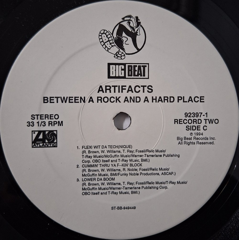 Between a Rock and a Hard Place - Imagem 4